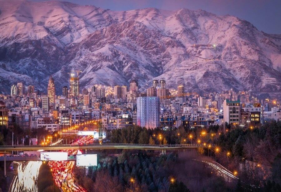 Os iranianos são nômades que vivem nos desertos,Não!